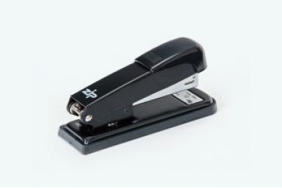 Essentials Metal Stapler Full Strip Black Pk 1